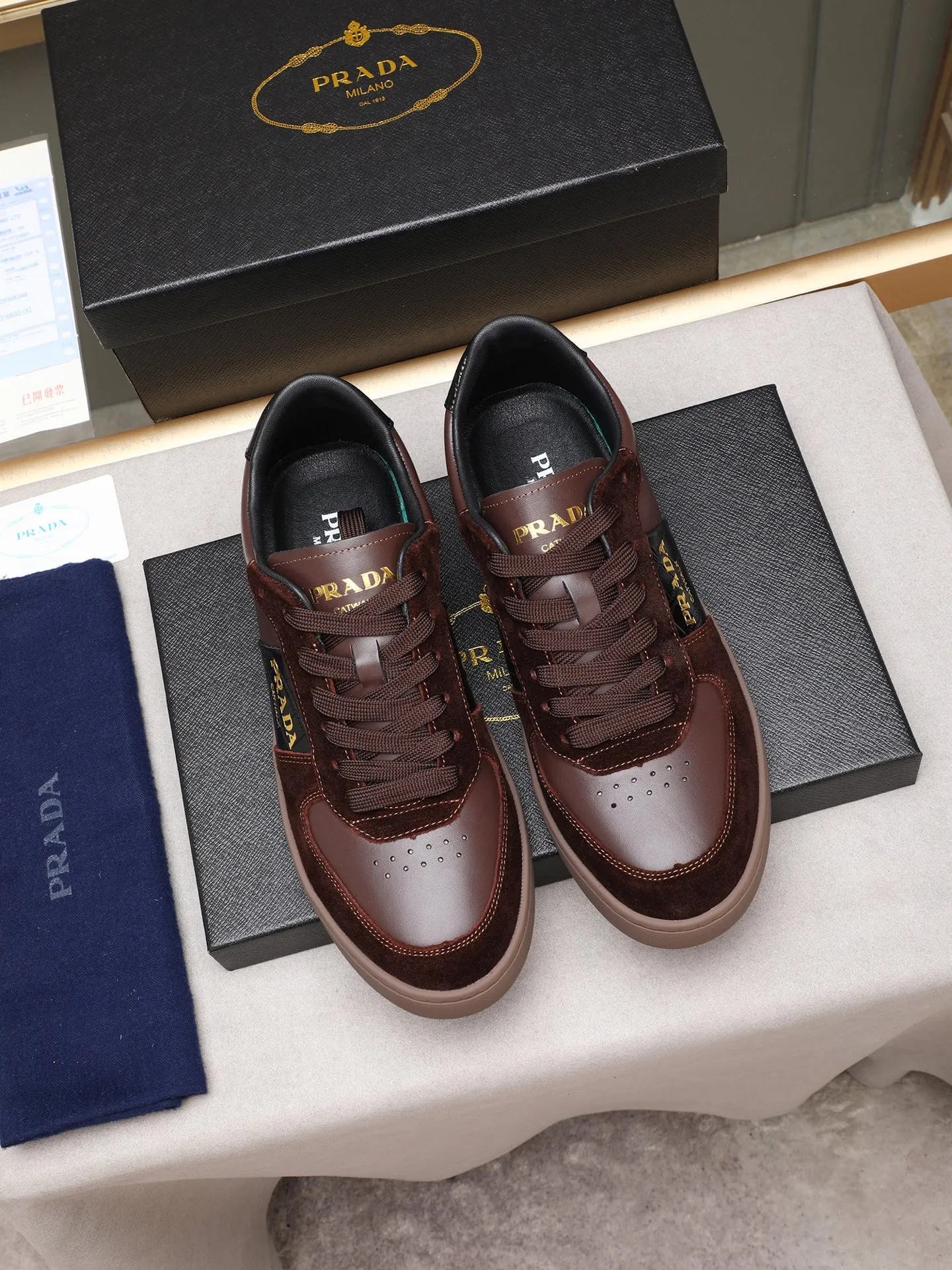 Men's shoes💰420💰 Brand: PRADA (Prada) Standard code: Men's code 38–44 (45 can be customized) Material: Original cowhide, breathable sheep lining Special outsole Style category: Men's fashionable casual sneakers Low-key luxury! Color: actual picture color